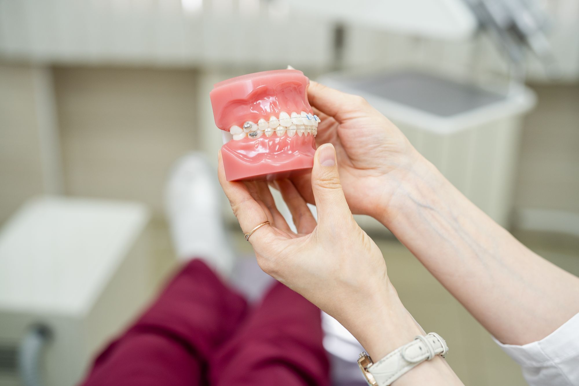 Консультация стоматолога имплантолога